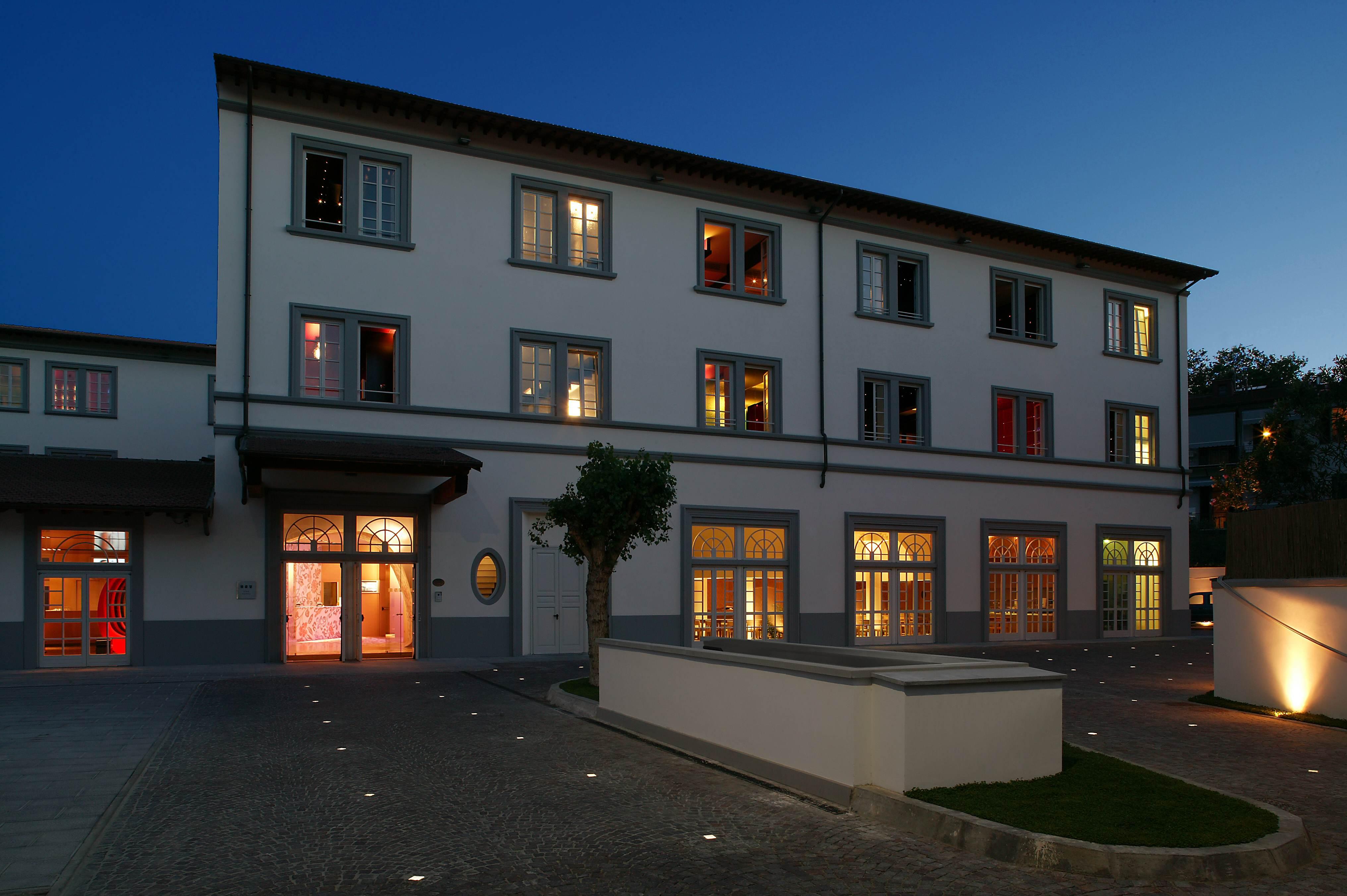 Unahotels Vittoria Firenze Exterior photo